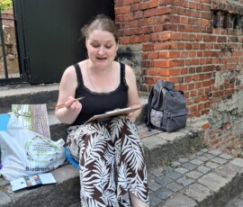 Uczestnicy Słonecznego Spaceru Rysunkowego