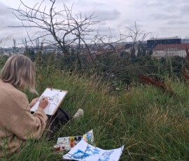 Uczestnicy Sierpniowego Spaceru Rysunkowego