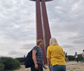 Uczestnicy Sierpniowego Spaceru Rysunkowego